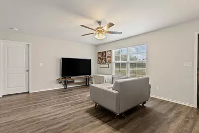 396 Wild Hill Oak Drive, Springtown, TX 76082 - Photo 5