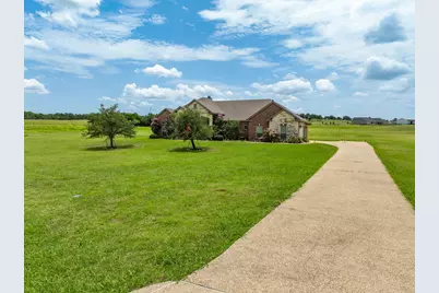 845 W County Line Road E, West, TX 76691 - Photo 3