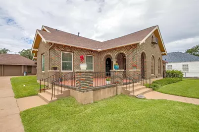 2201 NW 4th Avenue, Mineral Wells, TX 76067 - Photo 1