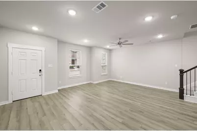 226 Wagon Spoke #13, Fort Worth, TX 76120 - Photo 5