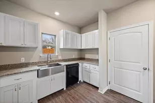 2877 Conveyor Dr, Burleson, TX 76028 - Photo 11