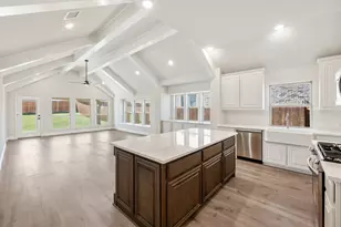 220 Rosewood Dr, Glenn Heights, TX 75154 - Photo 9