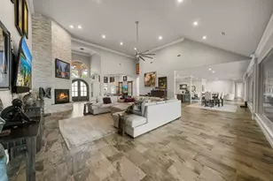 7004 Stone Bluff Ct, Granbury, TX 76048 - Photo 5