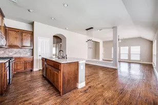 817 Lighthouse Ln, Savannah, TX 76227 - Photo 11