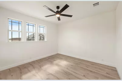 201 Claywood Drive, Glenn Heights, TX 75154 - Photo 5