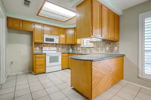 418 Country Meadow Dr, Mansfield, TX 76063 - Photo 13