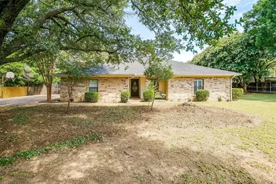 418 Country Meadow Drive, Mansfield, TX 76063 - Photo 1