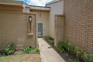 4201 Amherst Ln, Grand Prairie, TX 75052 - Photo 3