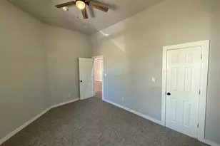 320 W 6th St, Bonham, TX 75418 - Photo 21