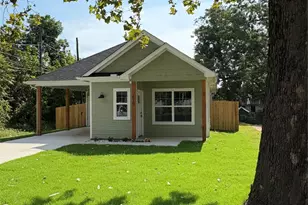 410 N Houston Ave, Denison, TX 75021 - Photo 1