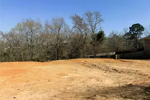 110 Elmwood Ct, Palestine, TX 75801 - Photo 3