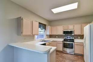 5008 Redwater Dr, Arlington, TX 76018 - Photo 7