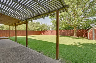 5008 Redwater Dr, Arlington, TX 76018 - Photo 15