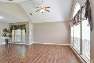 5008 Redwater Dr, Arlington, TX 76018 - Photo 5