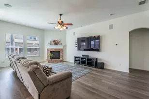 1404 Kittyhawk Dr, Little Elm, TX 75068 - Photo 7