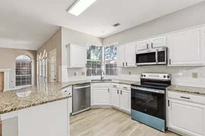 400 Black Rock Court, Irving, TX 75063 - Photo 11