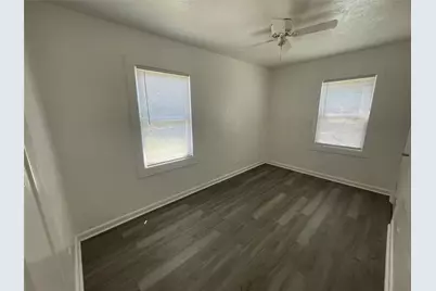 2011 Gilbert Avenue, Wichita Falls, TX 76301 - Photo 5