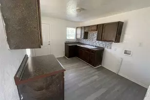 2011 Gilbert Ave, Wichita Falls, TX 76301 - Photo 3