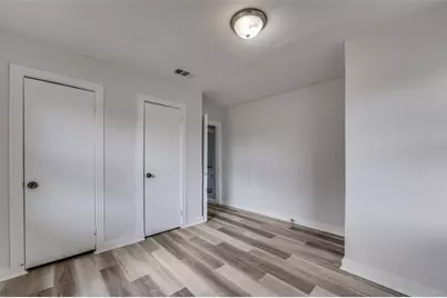 1236 E Powell Avenue, Fort Worth, TX 76104 - Photo 17