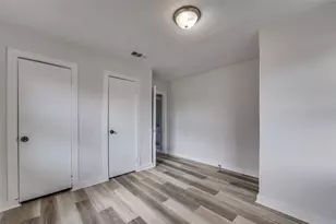 1236 E Powell Ave, Fort Worth, TX 76104 - Photo 17