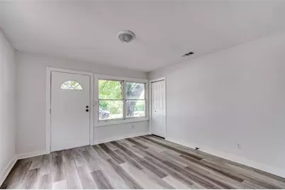 1236 E Powell Avenue, Fort Worth, TX 76104 - Photo 5