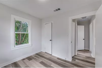 1236 E Powell Avenue, Fort Worth, TX 76104 - Photo 13