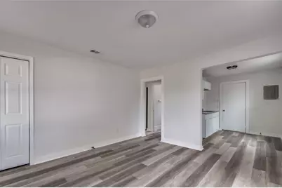 1236 E Powell Avenue, Fort Worth, TX 76104 - Photo 11