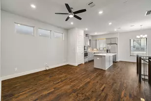 8222 Milroy Ln, Dallas, TX 75231 - Photo 15