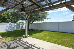 102 Royal Crest Ct, Red Oak, TX 75154 - Photo 21