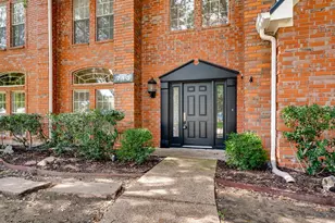 713 Paul Dr, Hurst, TX 76054 - Photo 3