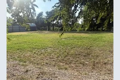 207 NE Front Street, Millsap, TX 76066 - Photo 1