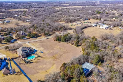 2413 Plantation Drive N, Burleson, TX 76028 - Photo 3