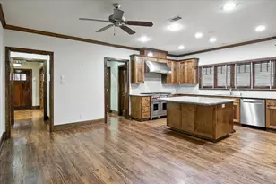 3328 W 4th St, Fort Worth, TX 76107 - Photo 15