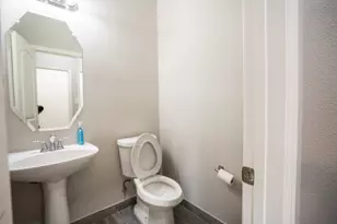 1487 Chase Ln, Irving, TX 75063 - Photo 9