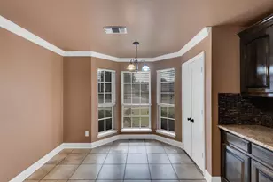 1006 Darren Dr, Burleson, TX 76028 - Photo 9