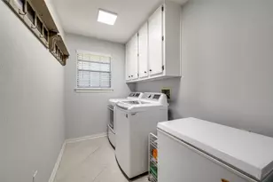 1113 Derbyshire Ln, Carrollton, TX 75007 - Photo 37