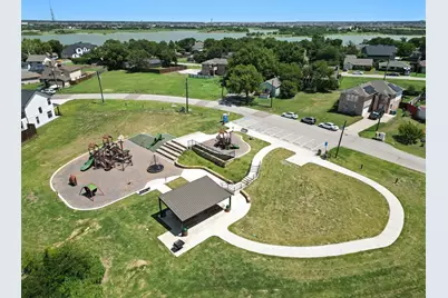 4520 N Shore Drive, The Colony, TX 75056 - Photo 31