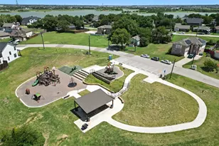 4520 N Shore Dr, The Colony, TX 75056 - Photo 31