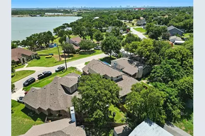 4520 N Shore Drive, The Colony, TX 75056 - Photo 3