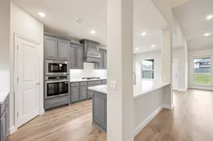 7132 Cherry Blossom Ln, Little Elm, TX 76227 - Photo 11