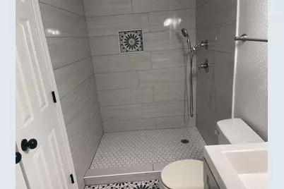 411 Smith Street, Bonham, TX 75418 - Photo 9