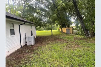 411 Smith Street, Bonham, TX 75418 - Photo 21