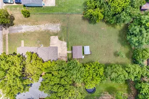 408 W Heron St, Denison, TX 75020 - Photo 23