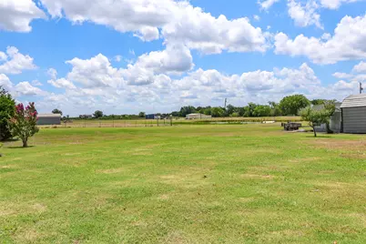 490 N Greenville Road, Nevada, TX 75173 - Photo 9