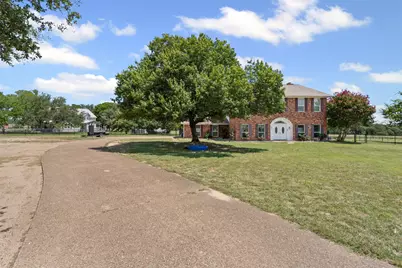 105 Country Green Court, Weatherford, TX 76087 - Photo 3