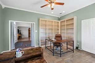 105 Country Green Ct, Weatherford, TX 76087 - Photo 9