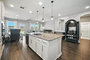 2514 Wallingford Dr, Mansfield, TX 76084 - Photo 3