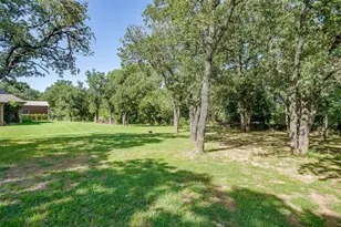 140 Flying Diamond Dr, Springtown, TX 76082 - Photo 37