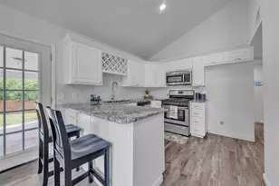 8812 S Normandale St, Fort Worth, TX 76116 - Photo 13