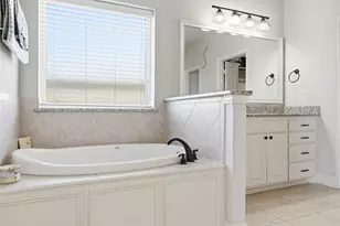 248 Woodhaven Trl, McGregor, TX 76657 - Photo 17